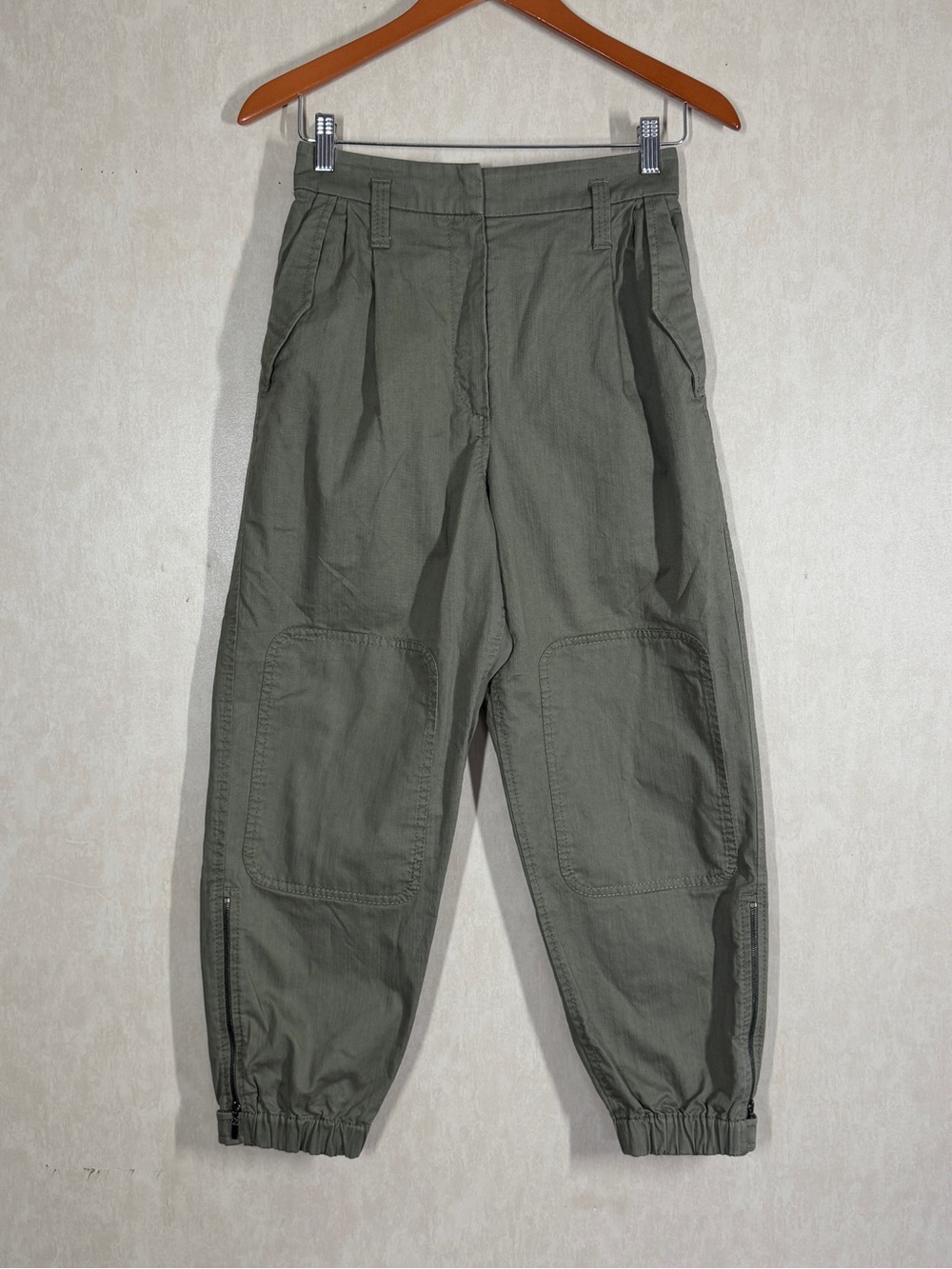 Brunello Cucinelli Women’s Utility Jogger Pants Knee Patch In Green 4